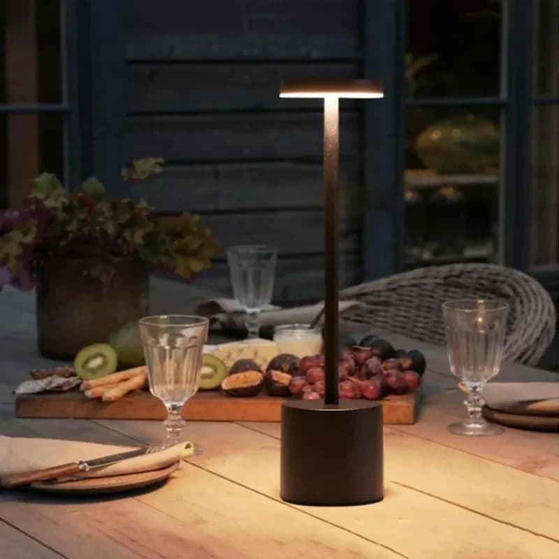 מנורת שולחן LED מודרנית עמעום נטענת ב-USB